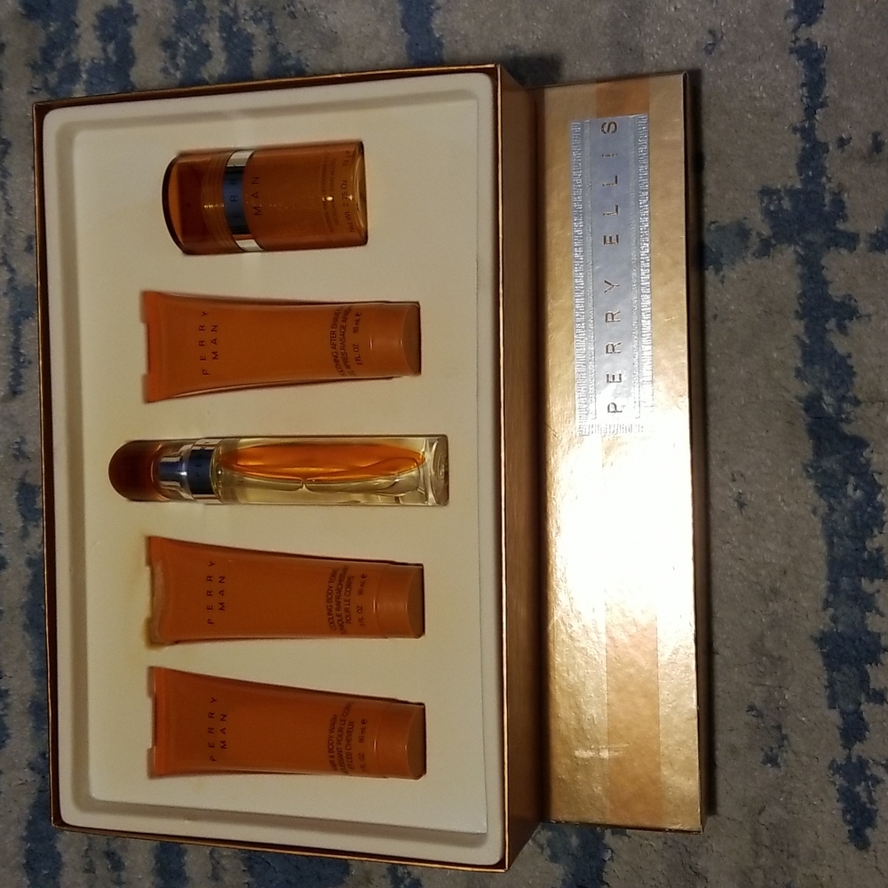 Perry Ellis A Man for all Seasons Cologne/aftershave gift  box